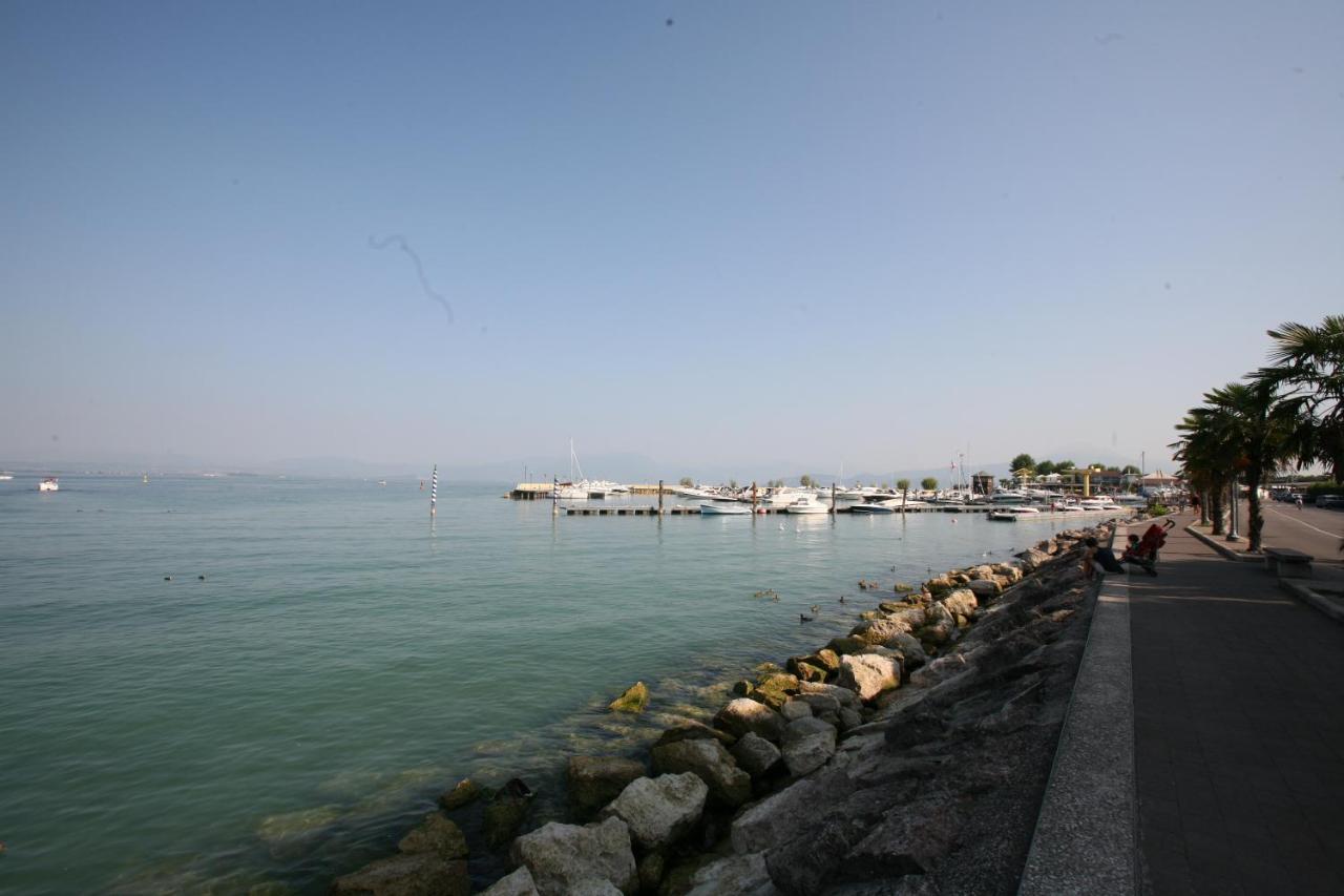 Happy Camp Mobile Homes In Butterfly Camping Village Peschiera del Garda Eksteriør bilde